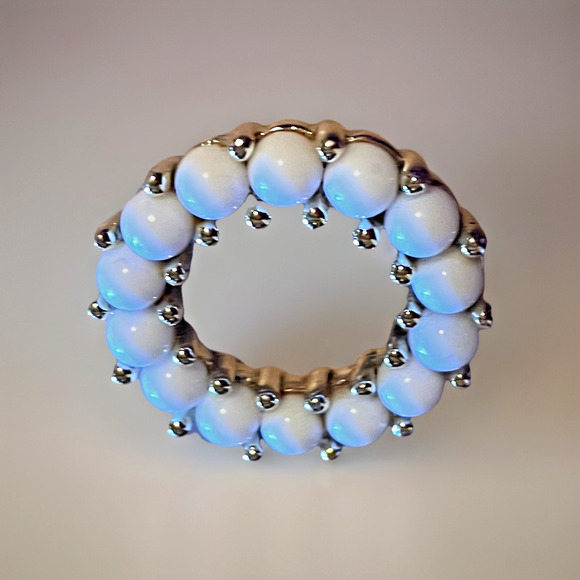 Vtg 1960 Style Marcella Faux Pearl Goldtone Circle Brooch W Goldtone Bead Spacer - Picture 3 of 6